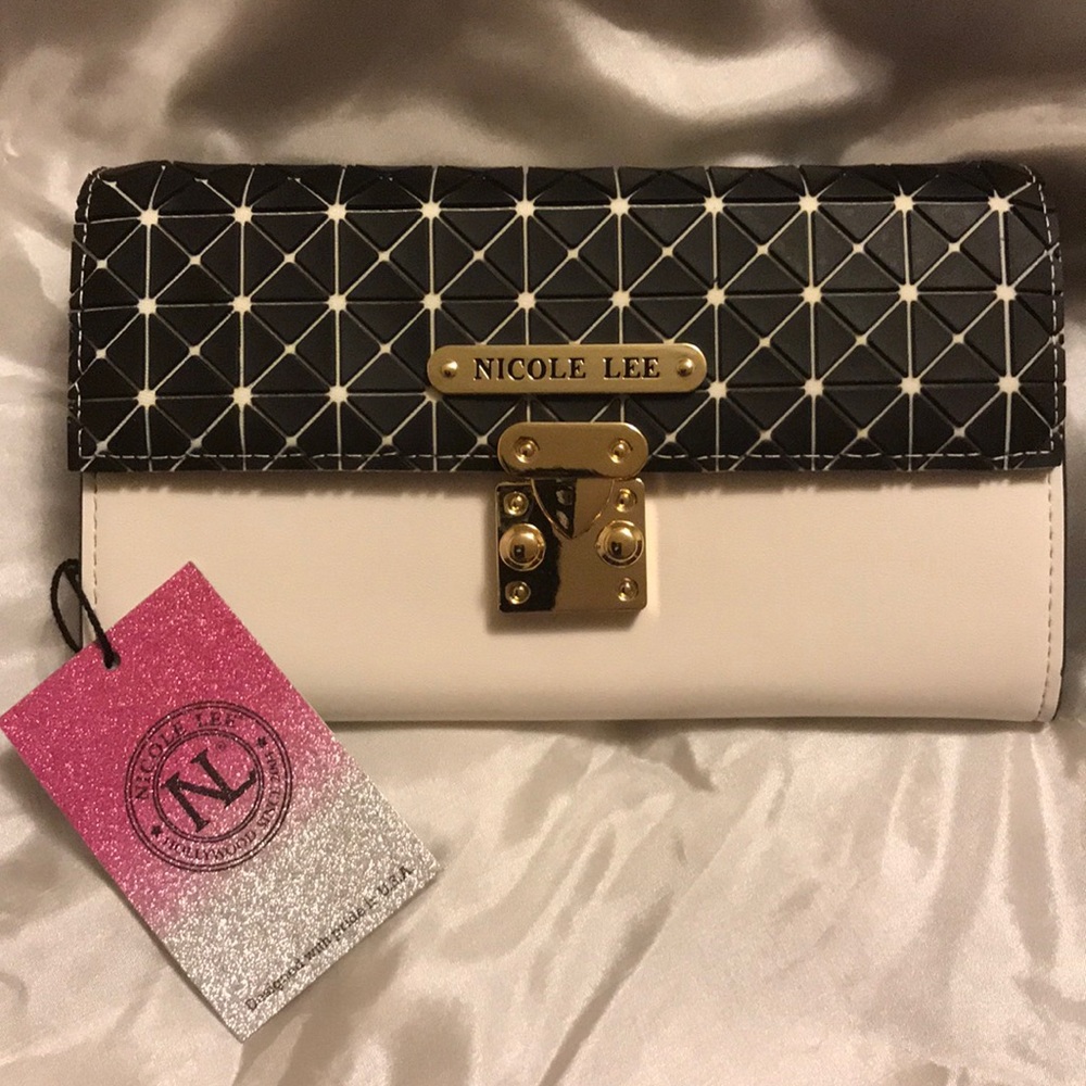 Nicole lee wallet